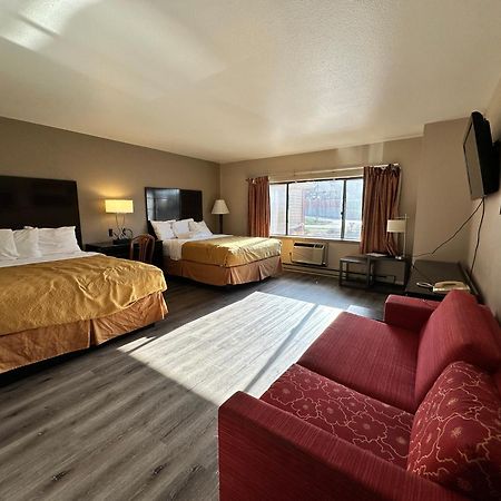 Rodeway Inn & Suites Madison East Екстер'єр фото