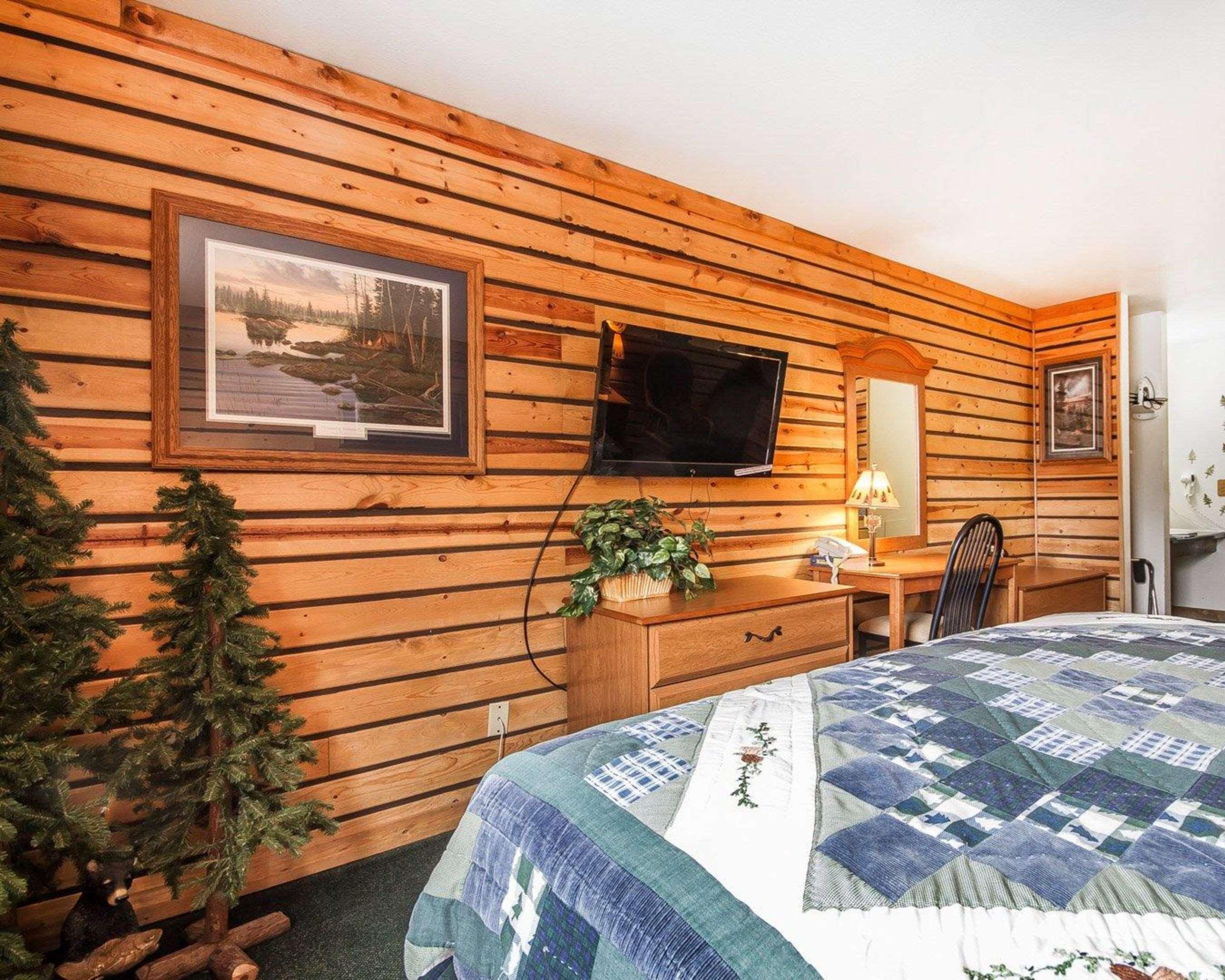 Rodeway Inn & Suites Madison East Екстер'єр фото
